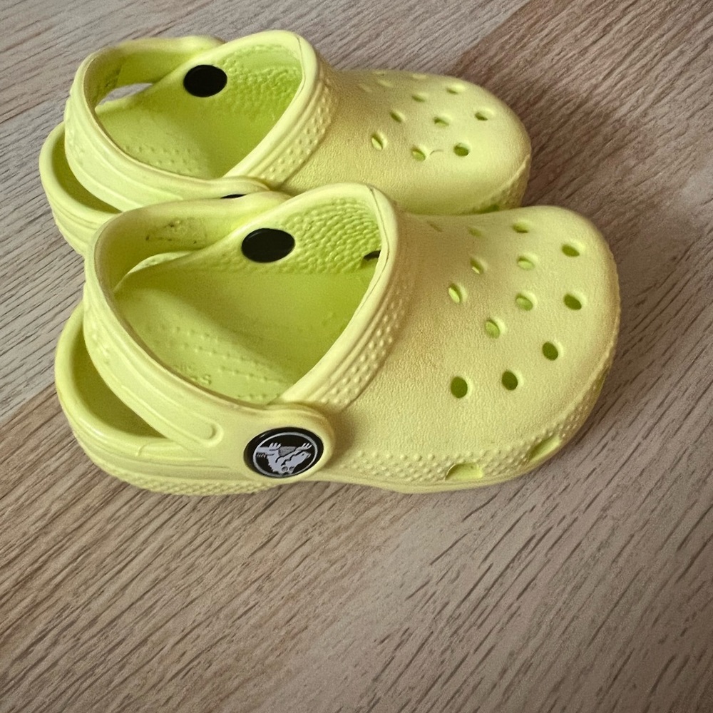 Crocs Kids' Classic Clog Shoe (Size 5c)